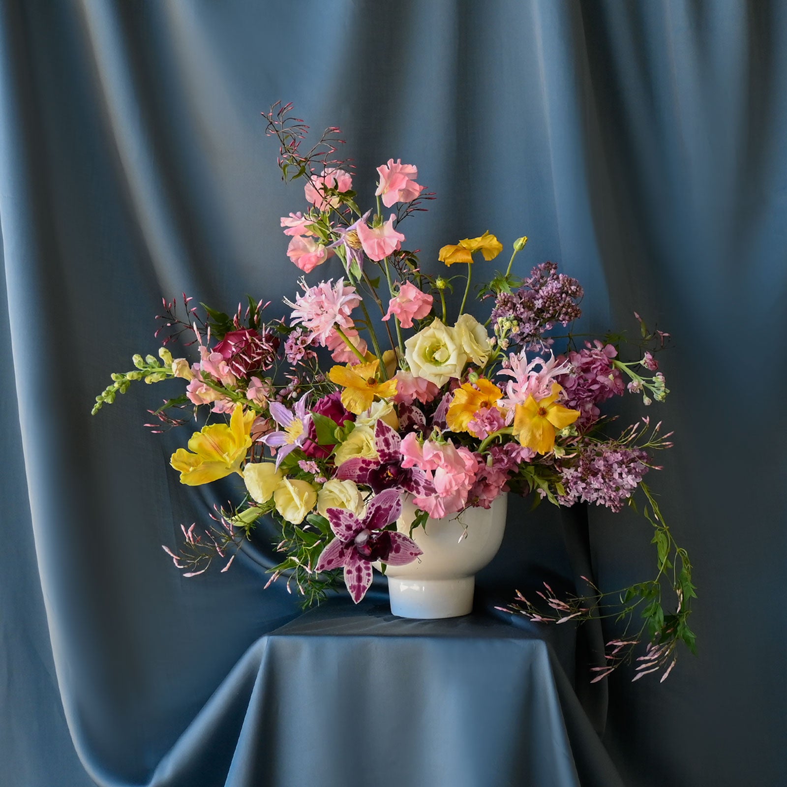 Deluxe Designer's Choice Vased Arrangement