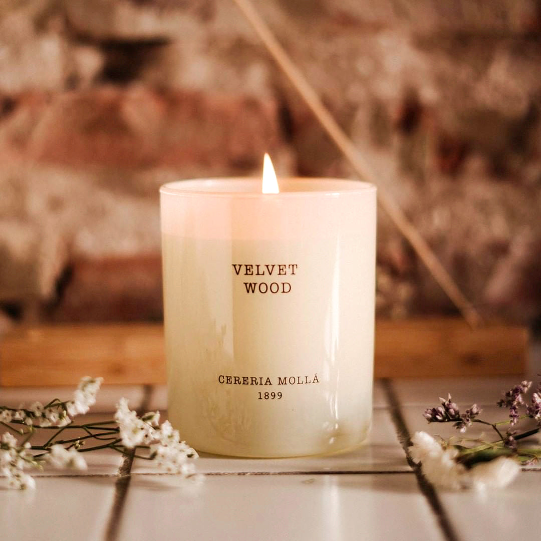 Velvet Wood - 8 OZ Candle
